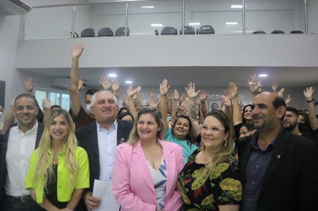 Fativan Alves vota a favor da implementação do piso aos enfermeiros de Parnamirim