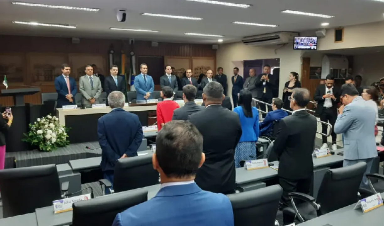 Câmara Municipal de Natal empossa dois novos vereadores sob nova presidência