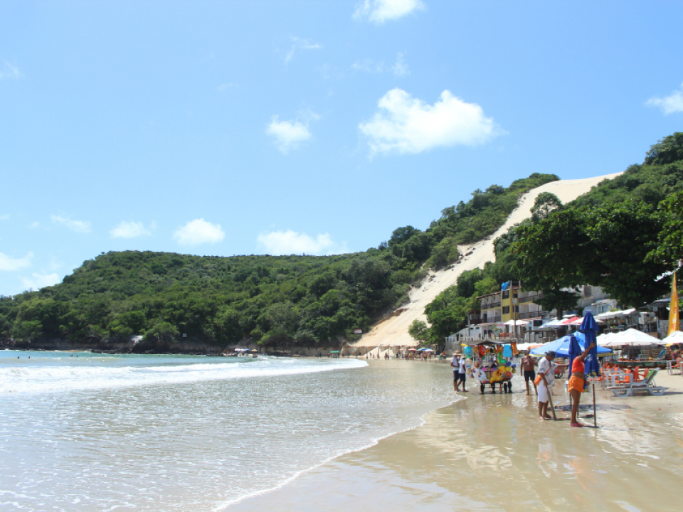 Obra de engorda da praia de Ponta Negra é debatida em reunião, no Idema, com órgãos da prefeitura de Natal e Justiça 