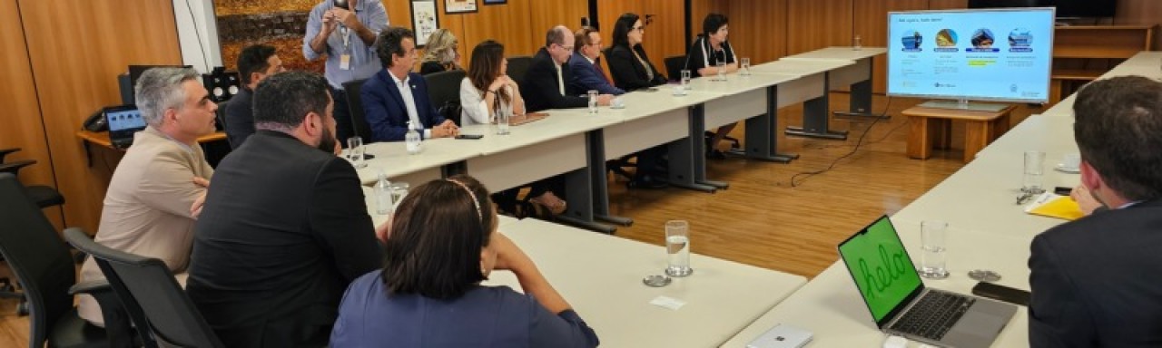 Durante reunião em Brasília, Governadora do RN apresenta novos gestores do aeroporto de Natal ao presidente nacional dos Correios
