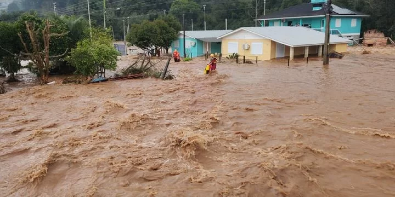 Caixa disponibiliza ‘Saque Calamidade’ em cidades atingidas por chuvas na região sul do país