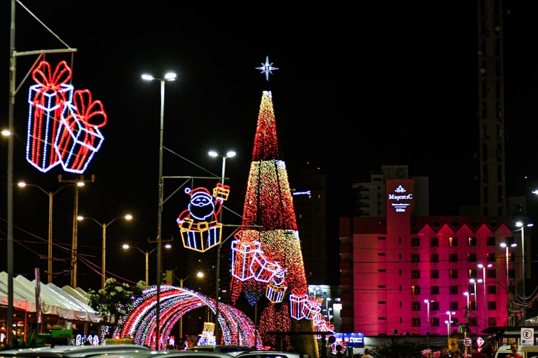 Programação oficial do Natal em Natal tem início com acendimento da árvore em Ponta Negra na noite desta quarta-feira (22)