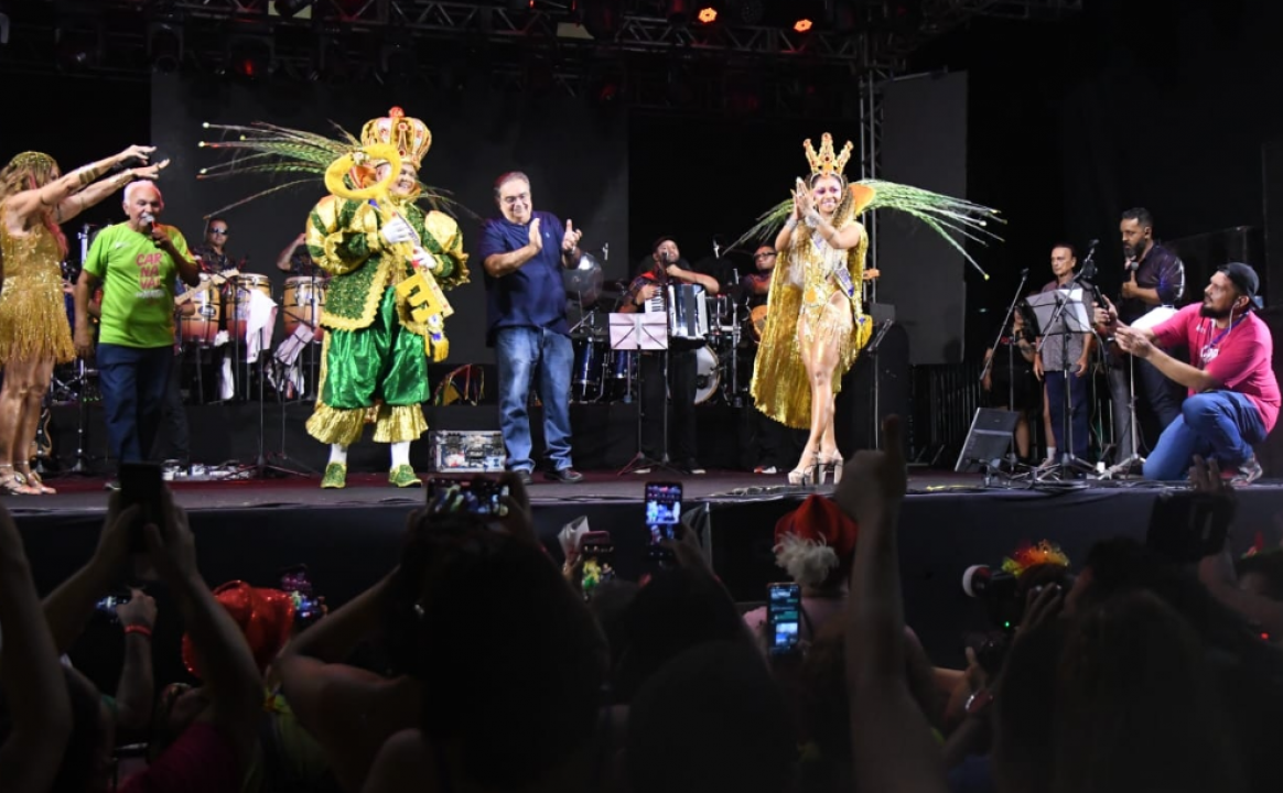 Abertura do Carnaval de Natal no Polo Petrópolis reúne multidão 