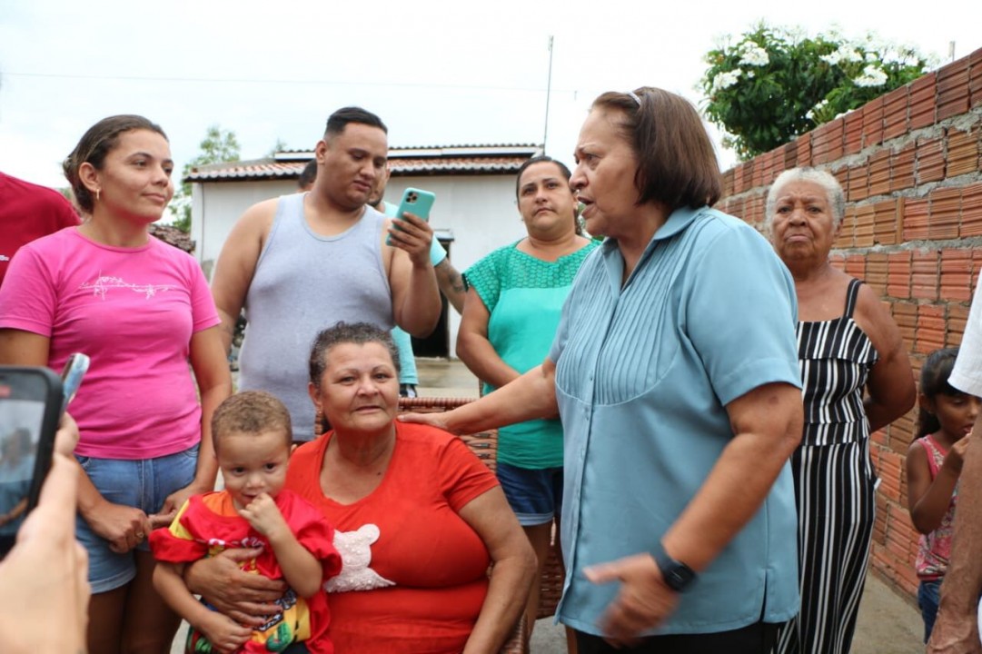 Governadora visita famílias afetadas pelas chuvas em Ipanguaçu