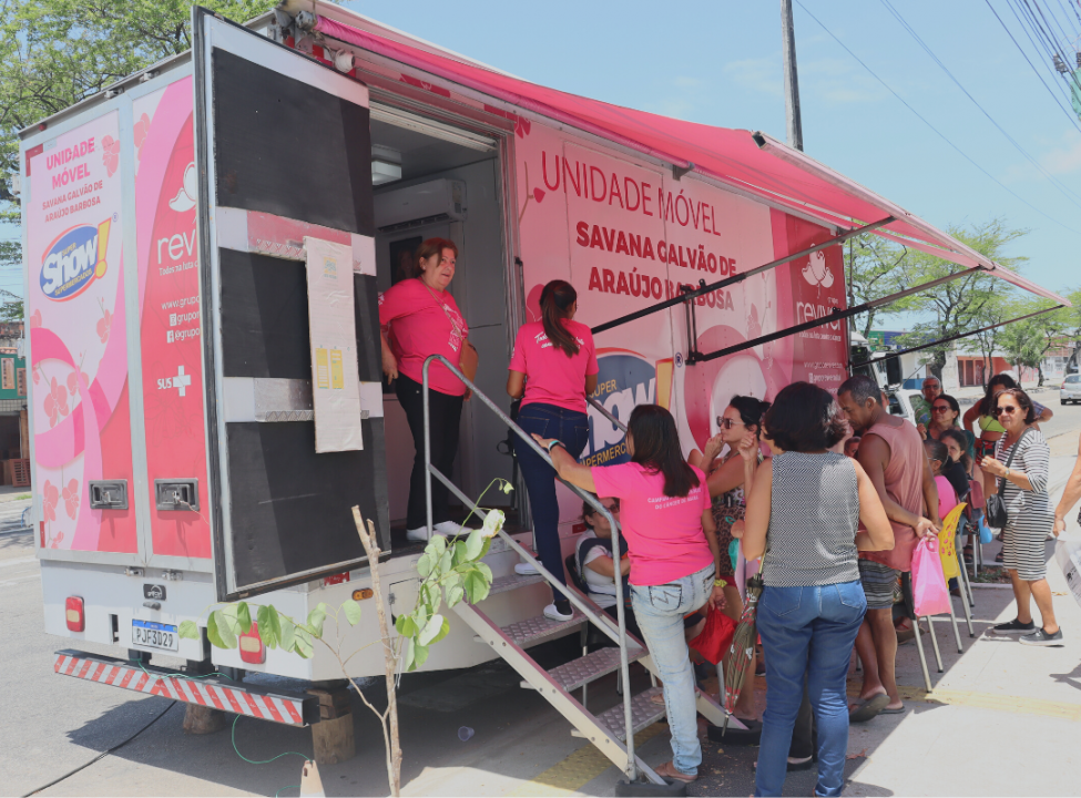 Bairro Igapó recebe serviço gratuito de mamografia itinerante