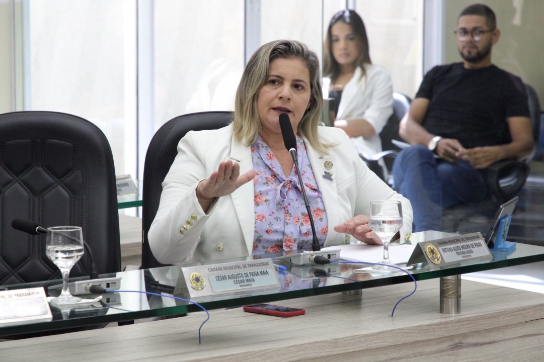 Vereadora denuncia abandono do Cine Teatro Municipal de Parnamirim