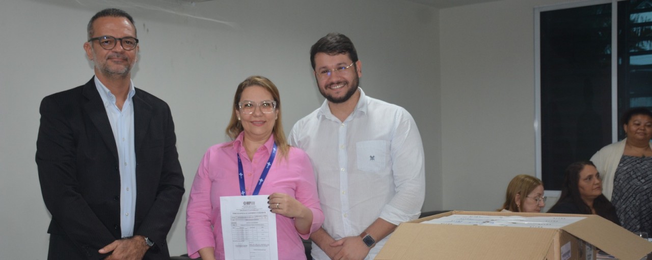 Secretaria de Saúde de Parnamirim recebe doações de notebooks do Ministério Público