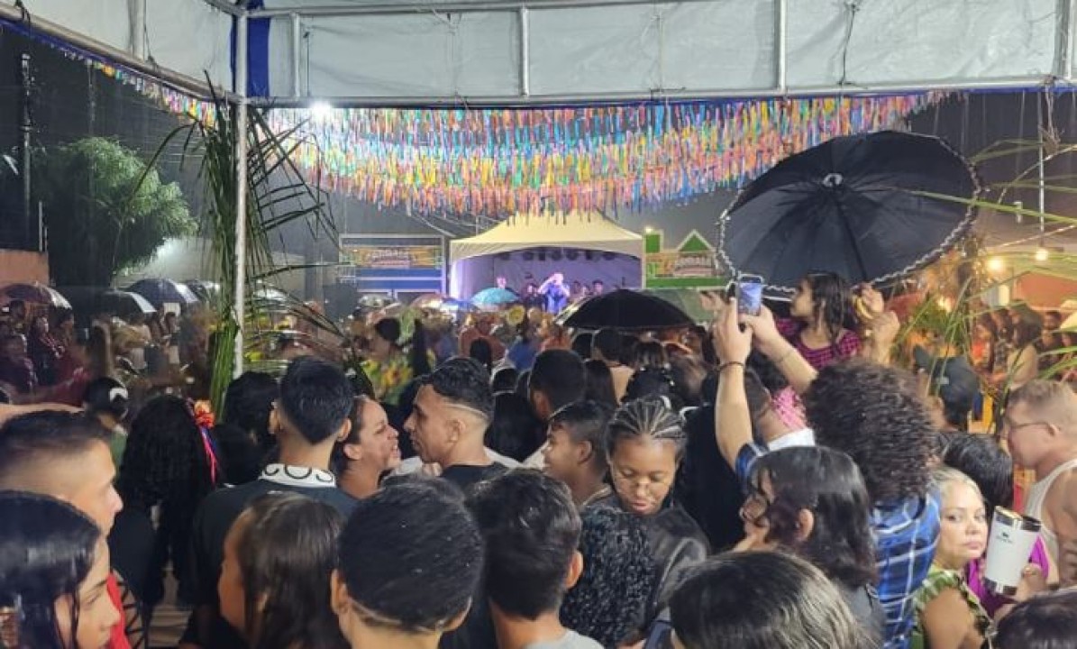 Mesmo com chuva, Arraiá da Tamandaré agitou Passagem de Areia