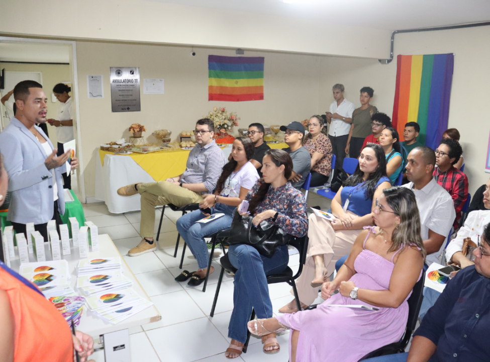 Cartilha discute cuidados à saúde da população LGBTQIA+ em Natal