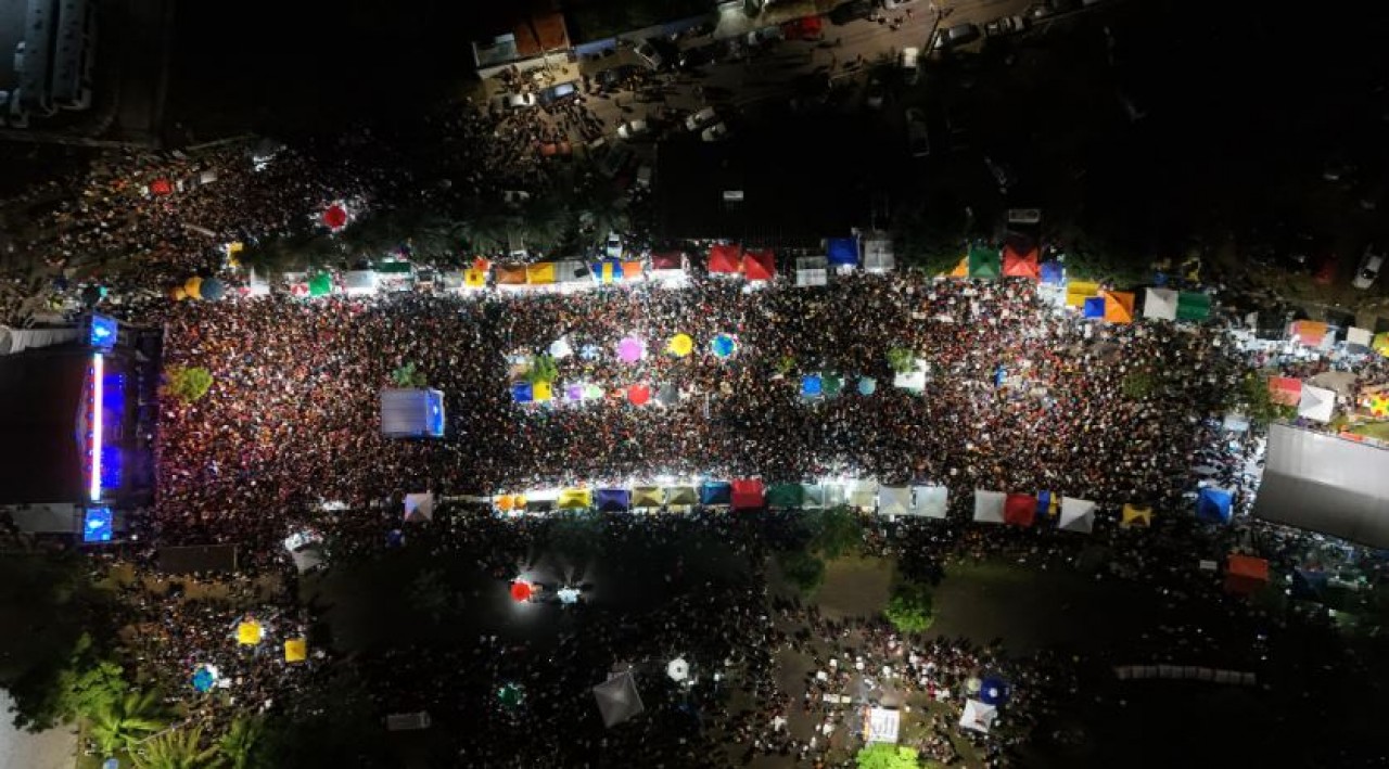 Mais de 40 mil pessoas lotam última noite do São João de Macaíba em show de Pablo