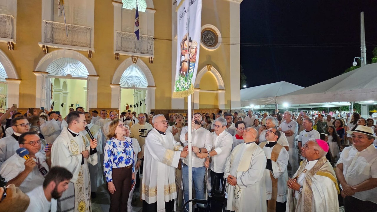 Em Caicó, Zenaide participa da tradicional celebração por Sant’Ana