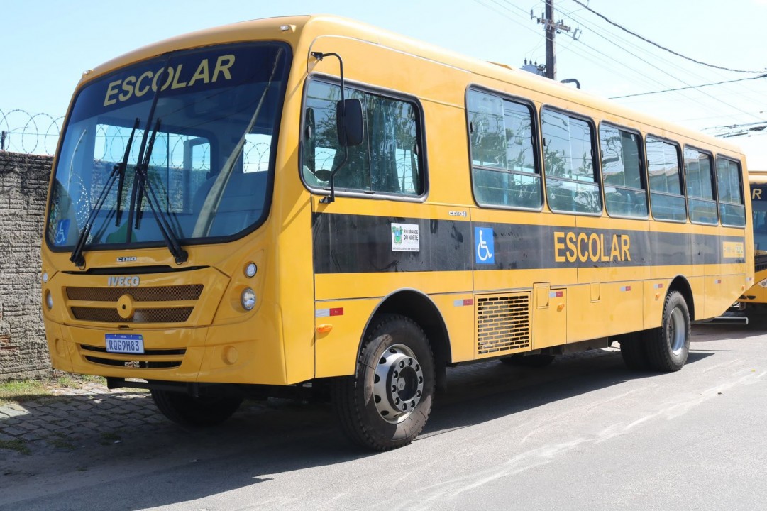 Com recursos do Governo Federal, Parnamirim amplia oferta de transporte escolar adaptado 