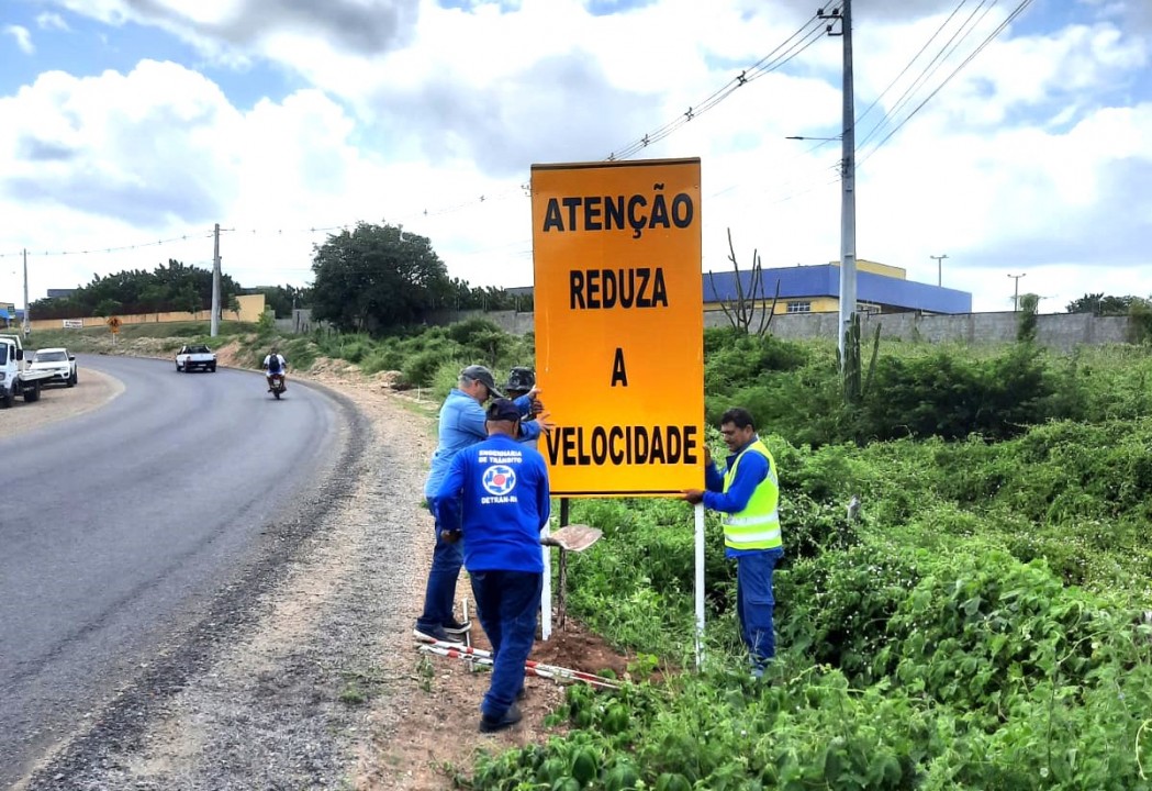 Detran reforça sinalização em trecho da RN 120 e RN 203 em São Paulo do Potengi