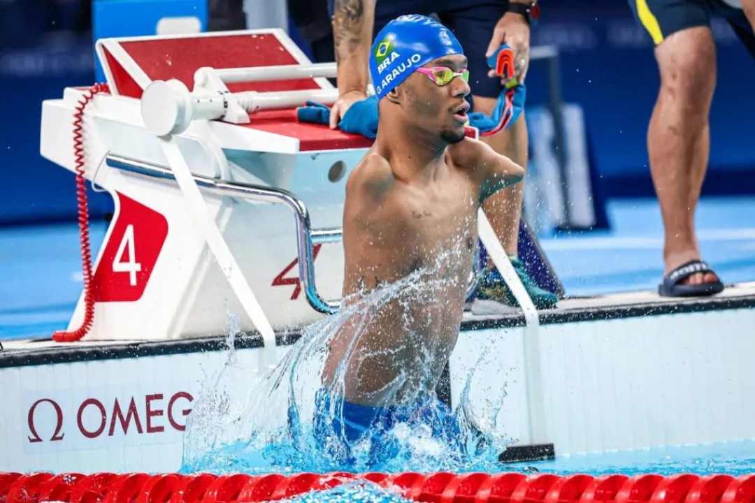 Nadador Gabriel Araújo conquista 1º ouro do Brasil na Paralimpíada