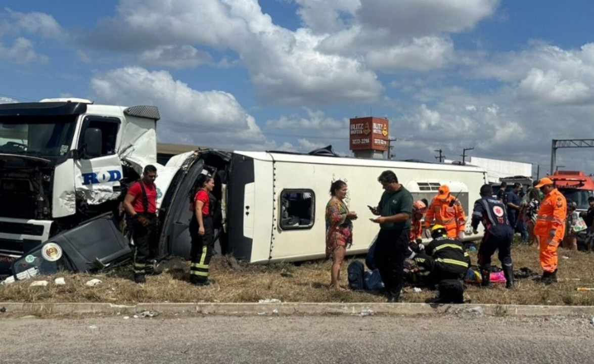 Acidente Grave em São José do Mipibu: Ônibus de turismo e carreta colidem na BR-101 