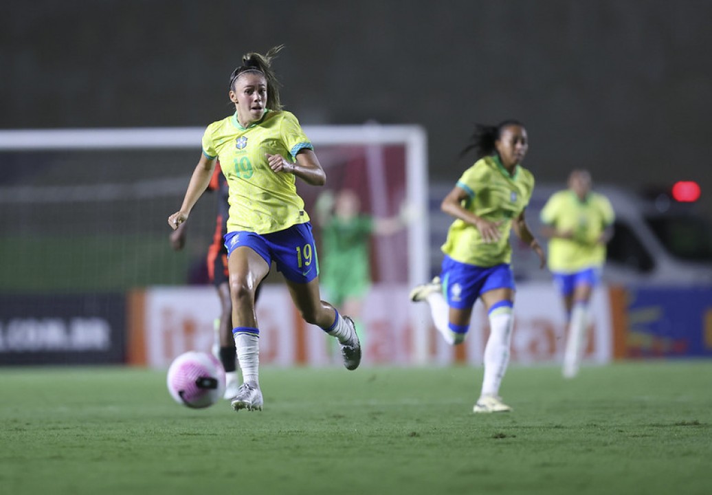 Seleção feminina volta a campo contra Colômbia em amistoso no ES