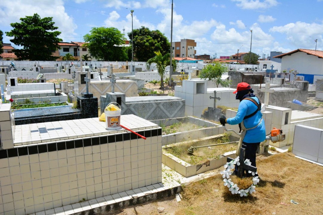 Prefeitura de Parnamirim realiza preparativos nos cemitérios para o Dia de Finados