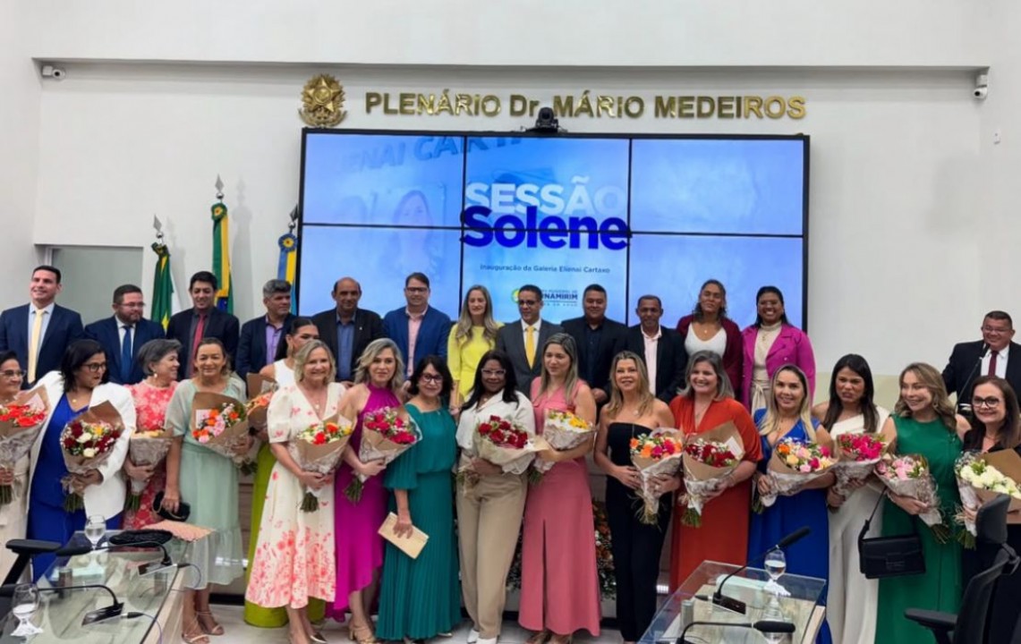 Professora Nilda participa de Inauguração da Galeria Elienai Cartaxo