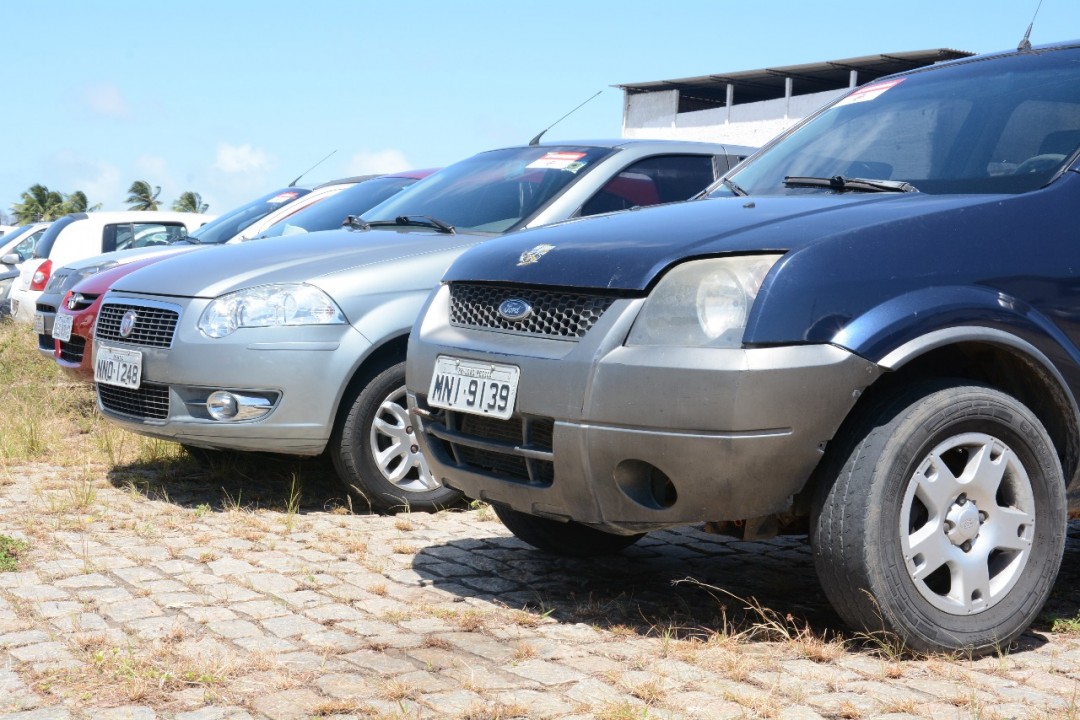 Detran realiza primeiro leilão do ano com 117 lotes de veículos e sucatas