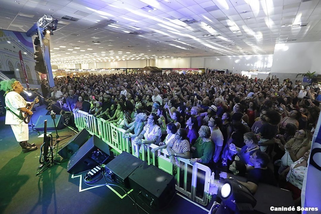 FIART lota Centro de Convenções em noite celebrativa aos seus 30 anos