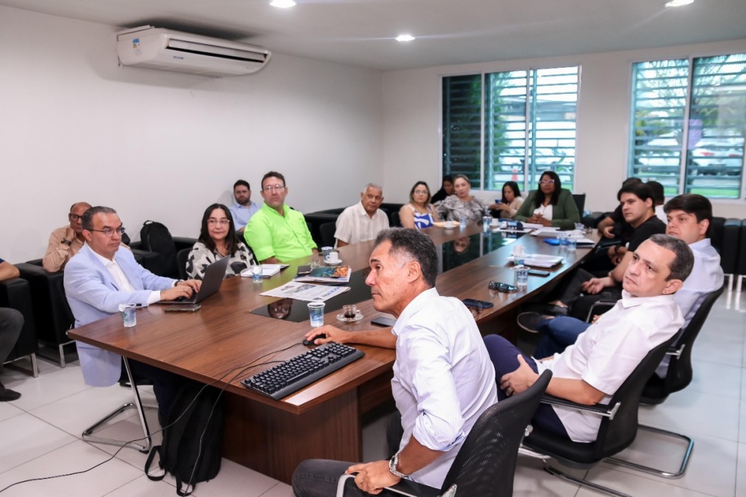 Prefeitura de Parnamirim debate Limpeza Pública com equipes técnicas no Centro Administrativo