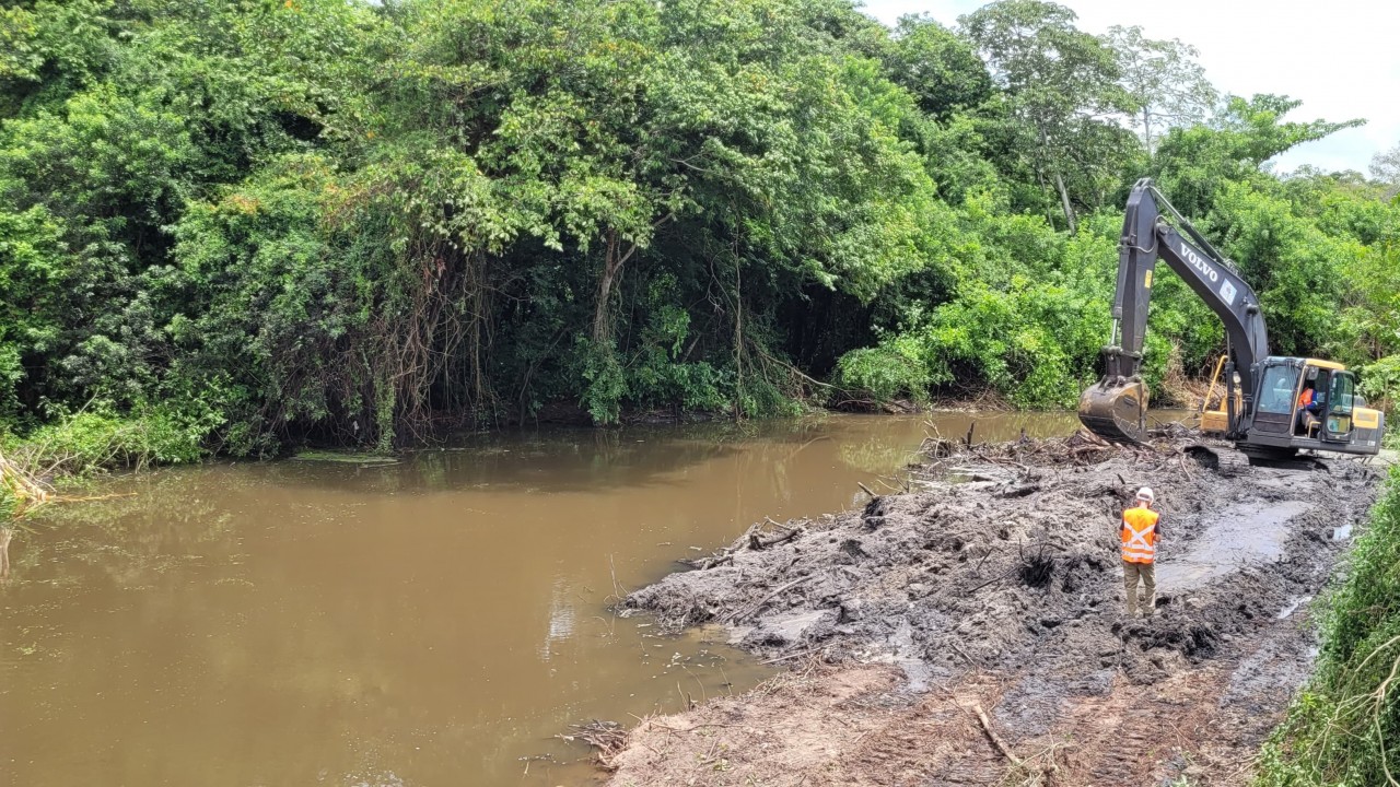 Obra de desassoreamento do Rio Jundiaí segue para seu segundo trecho