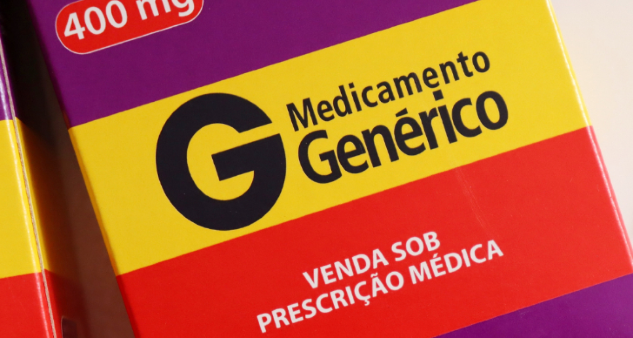 26 anos da política de medicamentos genéricos: avanços e impactos na saúde pública