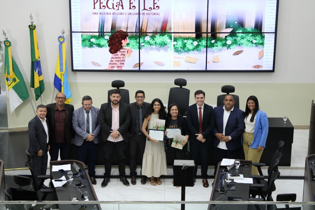 Autoras de livro infantil recebem honraria na Câmara de Parnamirim