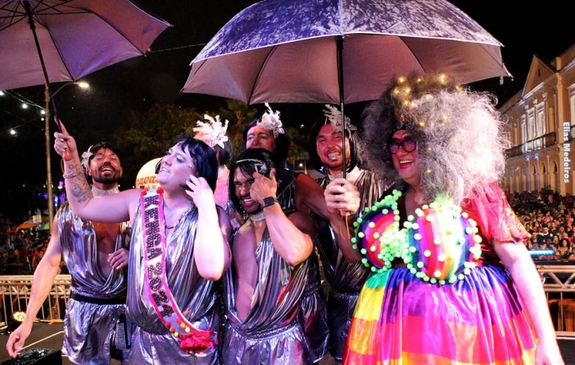 Bloco das Kengas celebra 42 anos com grande desfile no domingo de carnaval