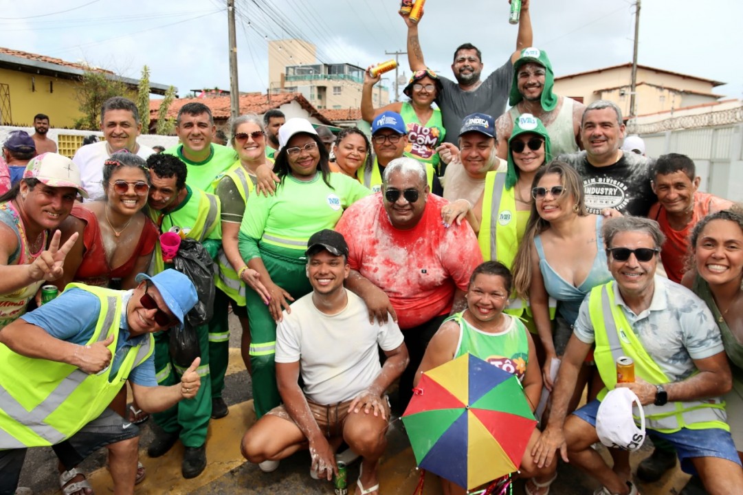 Bloco Vassourinhas encerra Carnaval do Povo em Pirangi