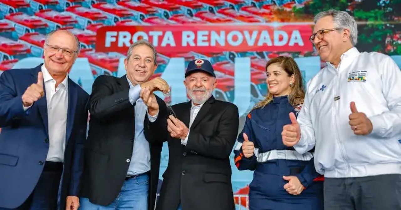 Lula entrega 789 novas ambulâncias para a frota do Samu